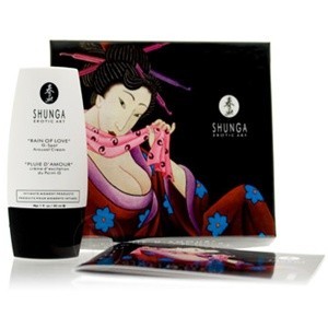 http://www.latentaciongolosashops.com/105-thickbox/lluvia-de-amor-shunga.jpg